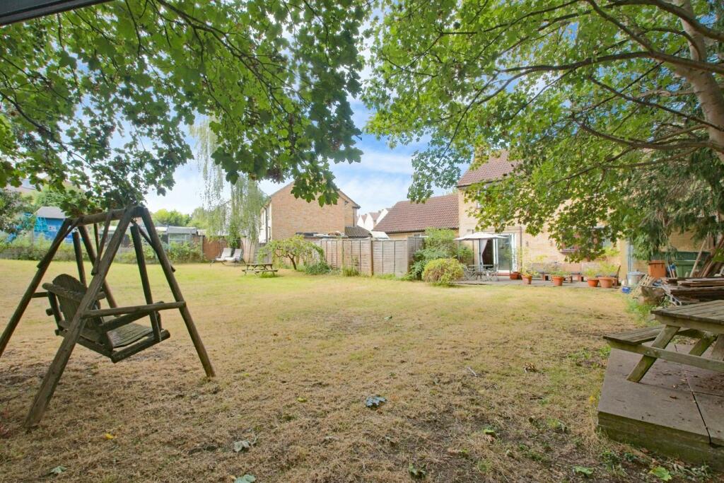 Additional property image - Broadoak Road, Erith, DA8