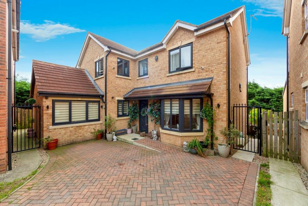 Main image of property: Woolscroft View, Hemingfield, Barnsley, S73