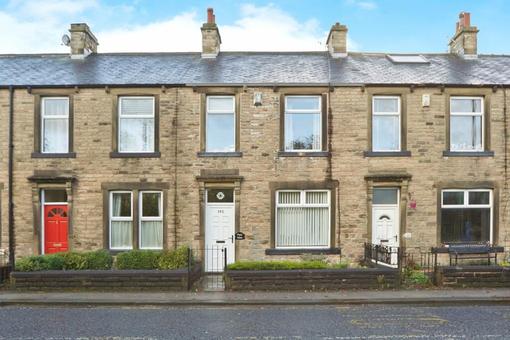 3 bedroom terraced house for sale in Keighley Road, Skipton, BD23