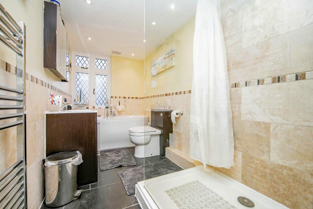 Additional property image - Arnold Road, Clacton-on-Sea, CO15