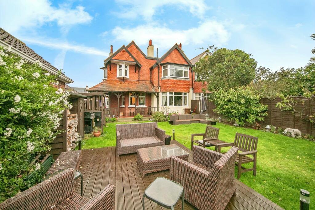 Additional property image - Arnold Road, Clacton-on-Sea, CO15