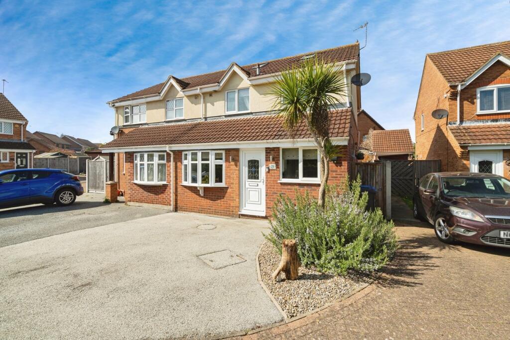 3 bedroom semi-detached house