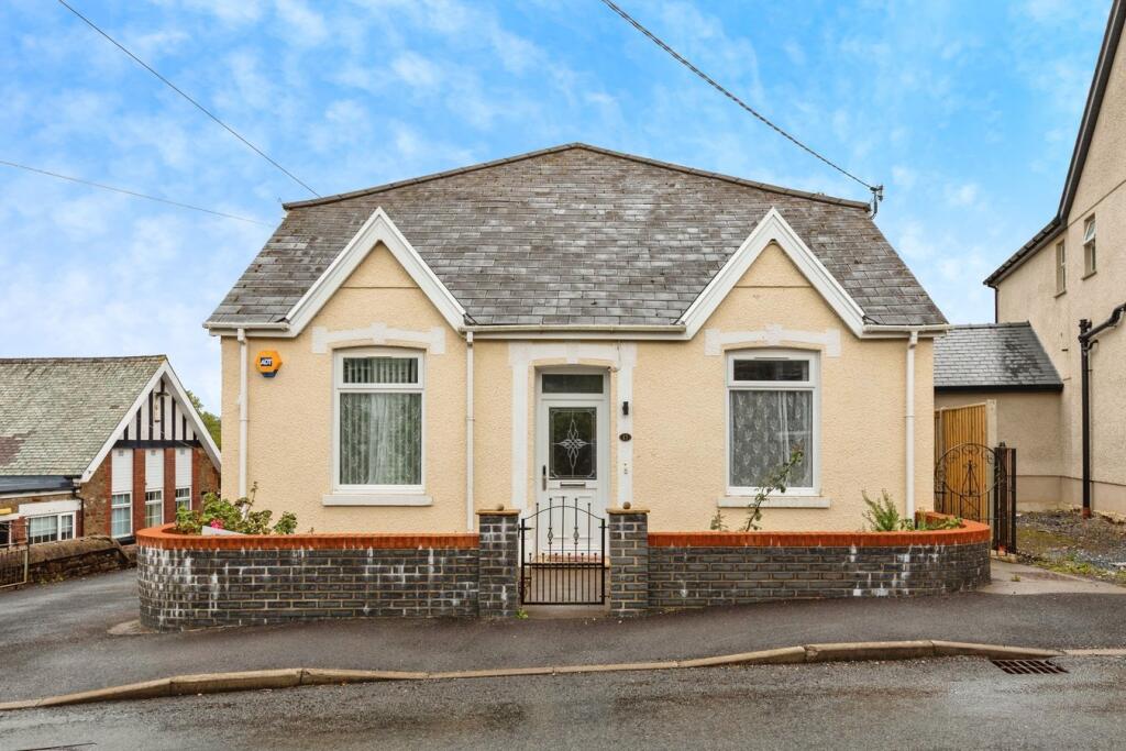 Main image of property: Llannon Road, Pontyberem, Llanelli, SA15