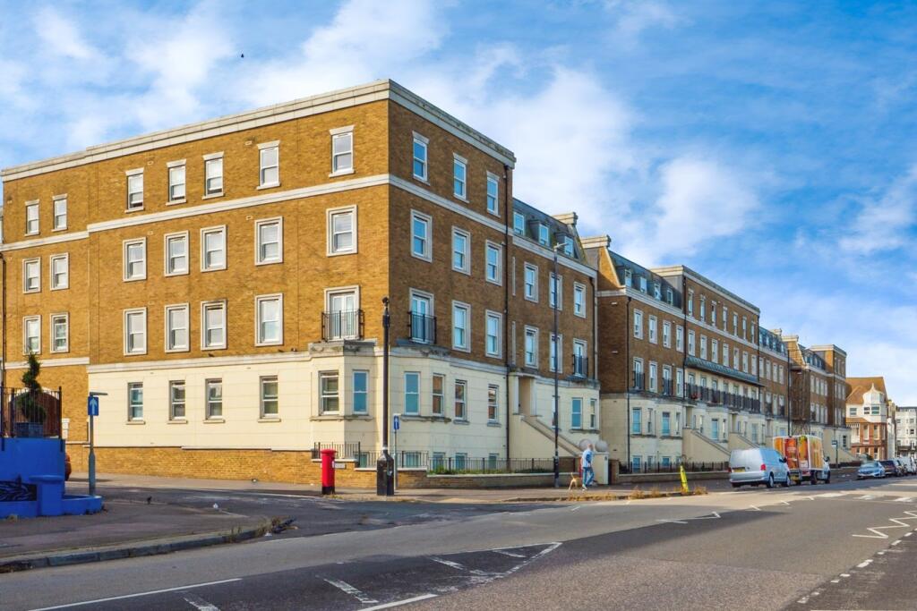 2 bedroom flat