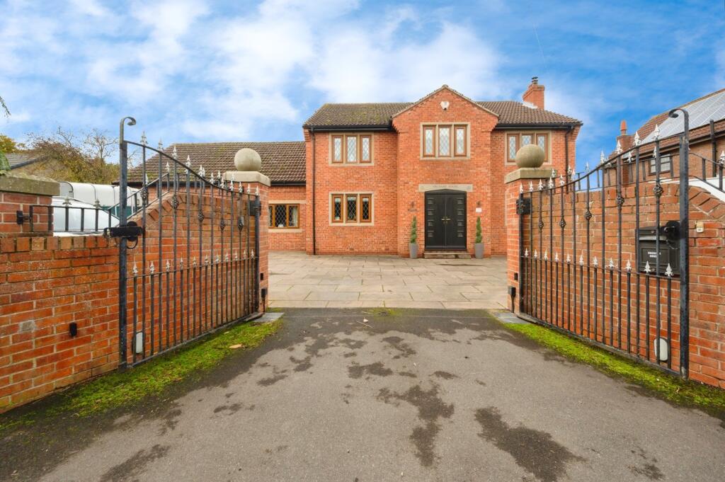 Main image of property:  Thorpe in Balne, Doncaster, DN6