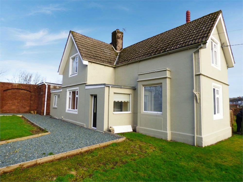 3 bedroom detached house for sale in Parkside, Cleator Moor, Cumbria, CA25