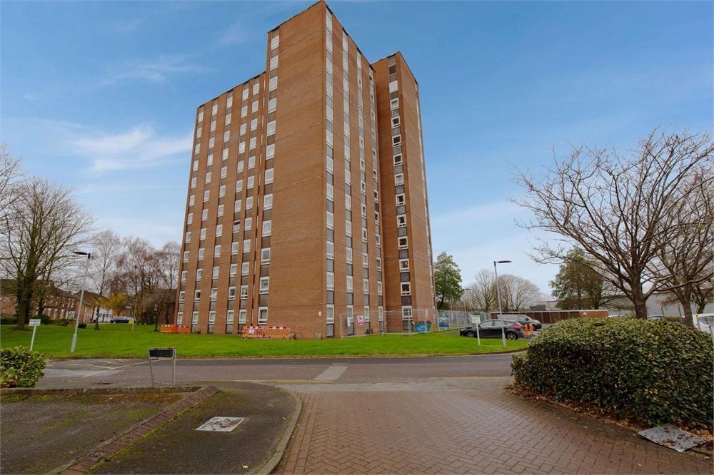 2 bedroom flat for sale in Waverley Court, Crewe, Cheshire, CW2