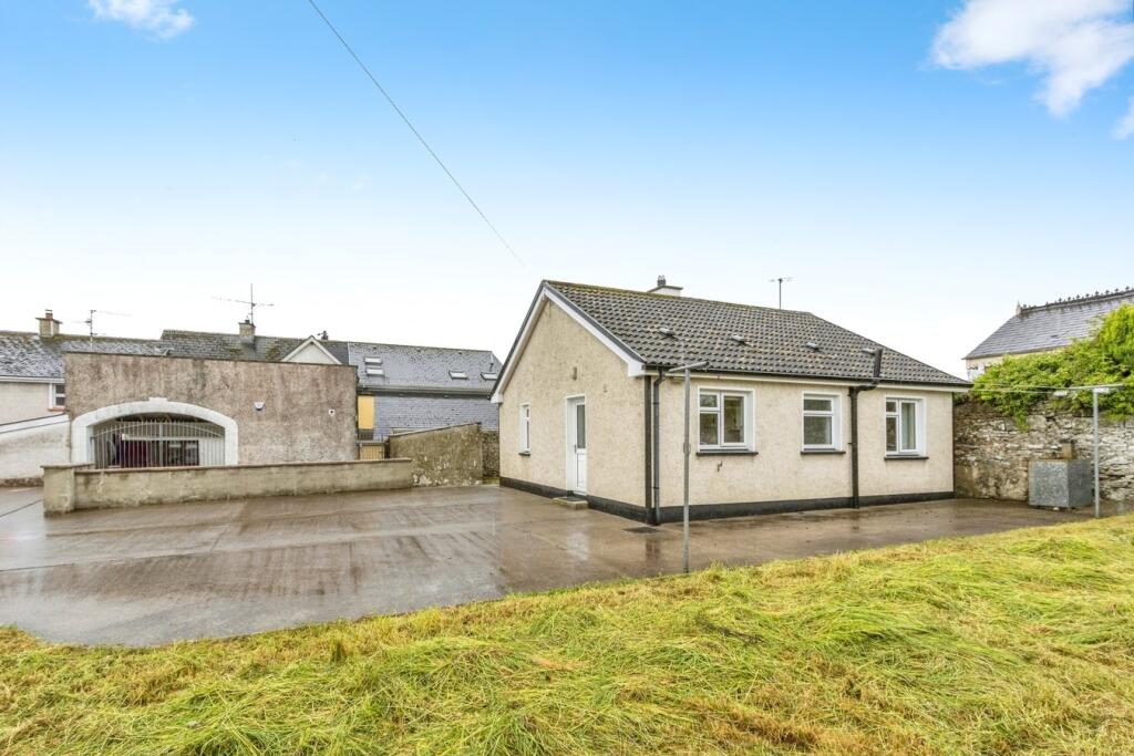 2 bedroom detached bungalow