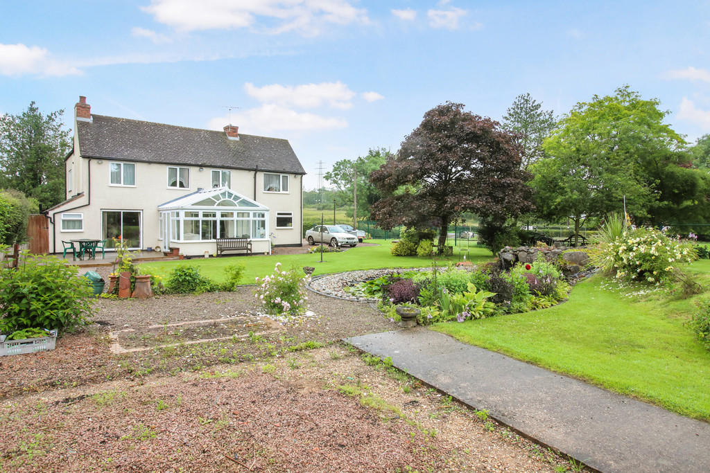 4 bedroom detached house for sale in Wall Hill Road, Allesley, Coventry