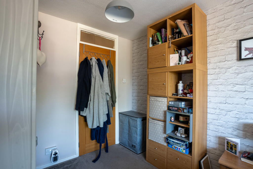2 bedroom terraced house