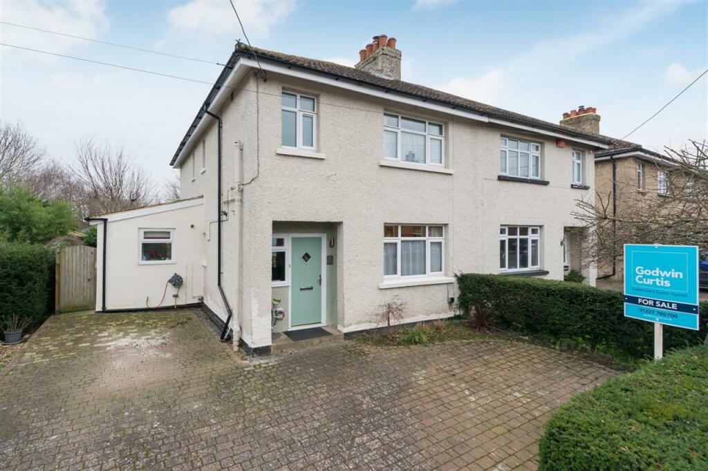 3 bedroom semidetached house for sale in Jubilee Road, Littlebourne, CT3