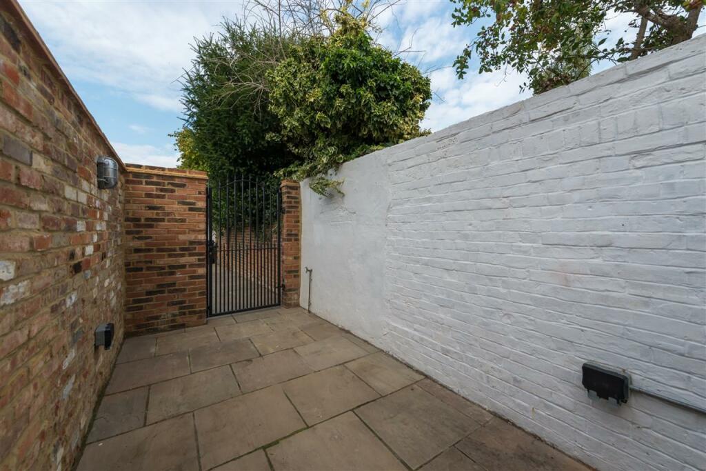 Additional property image - Roper Road, Canterbury