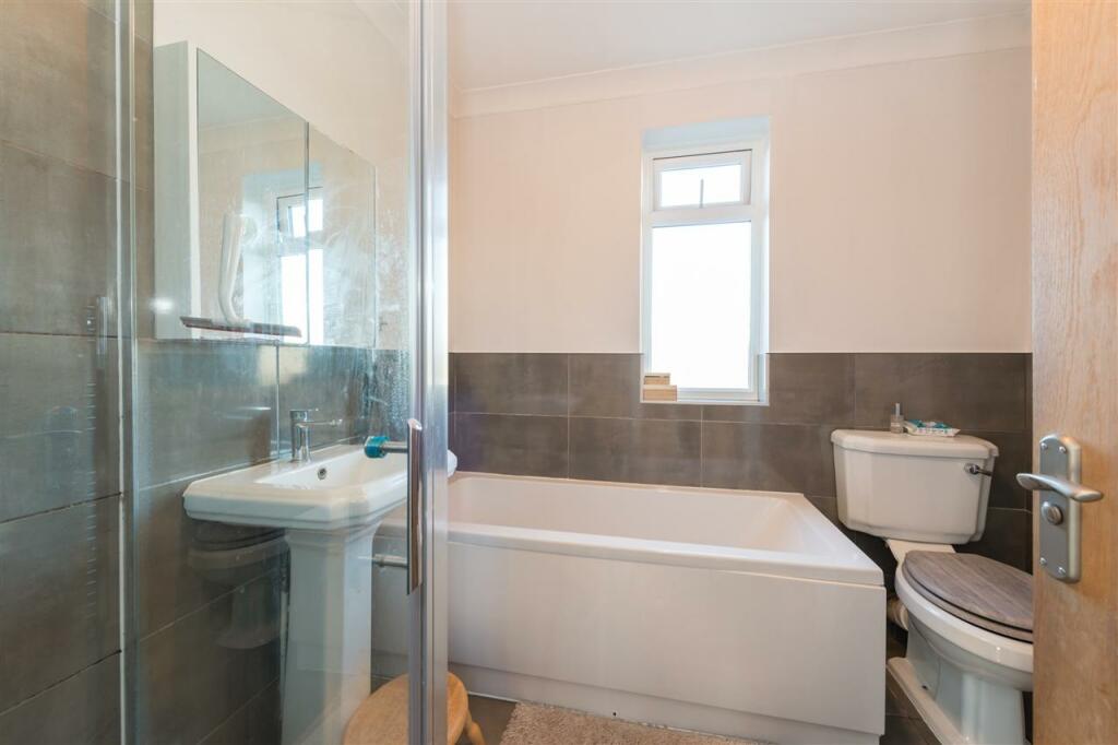 Additional property image - Staines Hill, Sturry