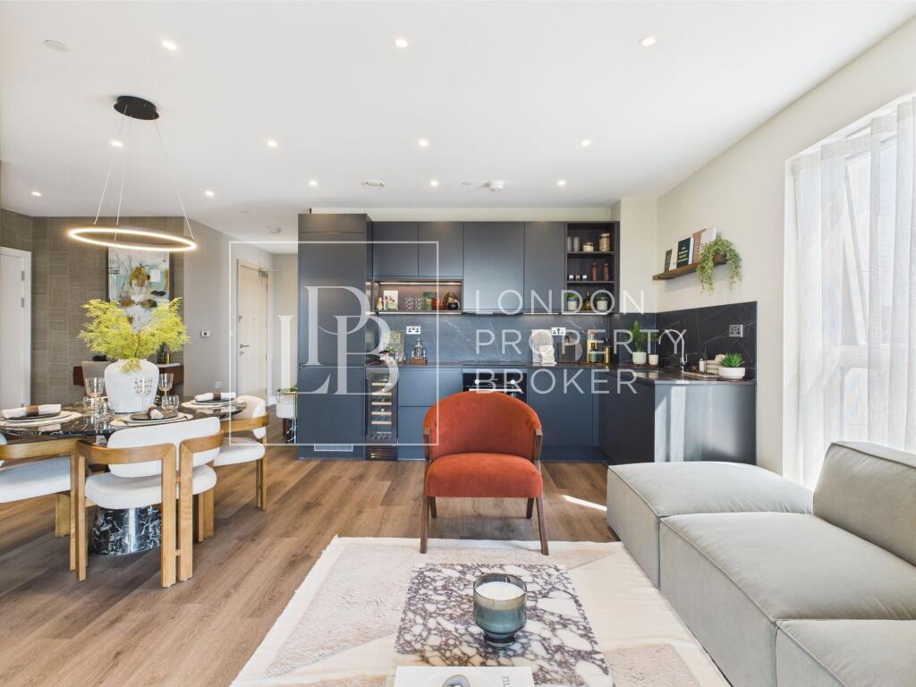 Main image of property: Central Gardens, Kidbrooke Village, SE3