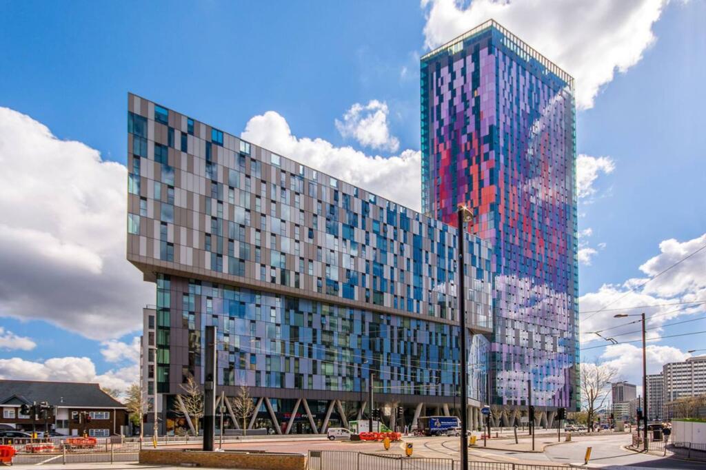 Main image of property: Pinnacle Apartments, Saffron Central Square, Croydon CR0