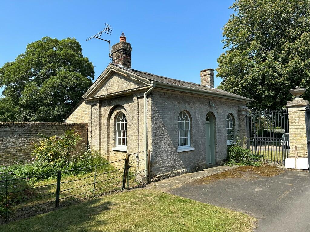 1 bedroom detached house for rent in Chippenham Park, Chippenham, CB7