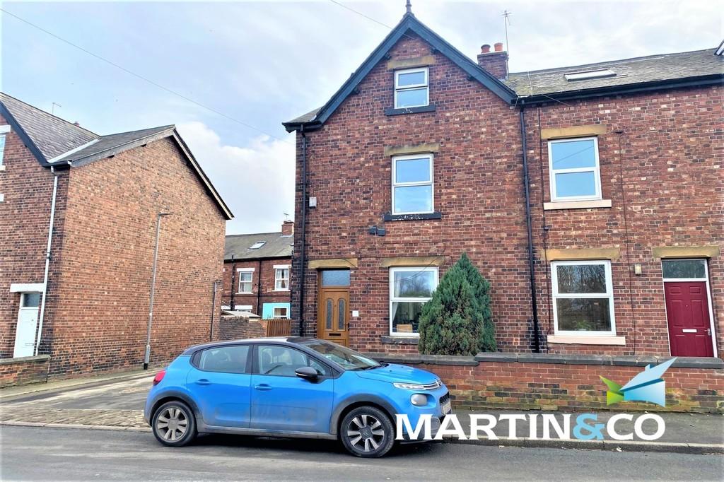 4 bedroom end of terrace house for sale in Colville Terrace, Thorpe, WF3