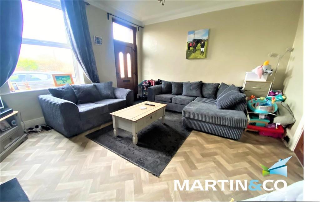 4 bedroom end of terrace house for sale in Colville Terrace, Thorpe, WF3