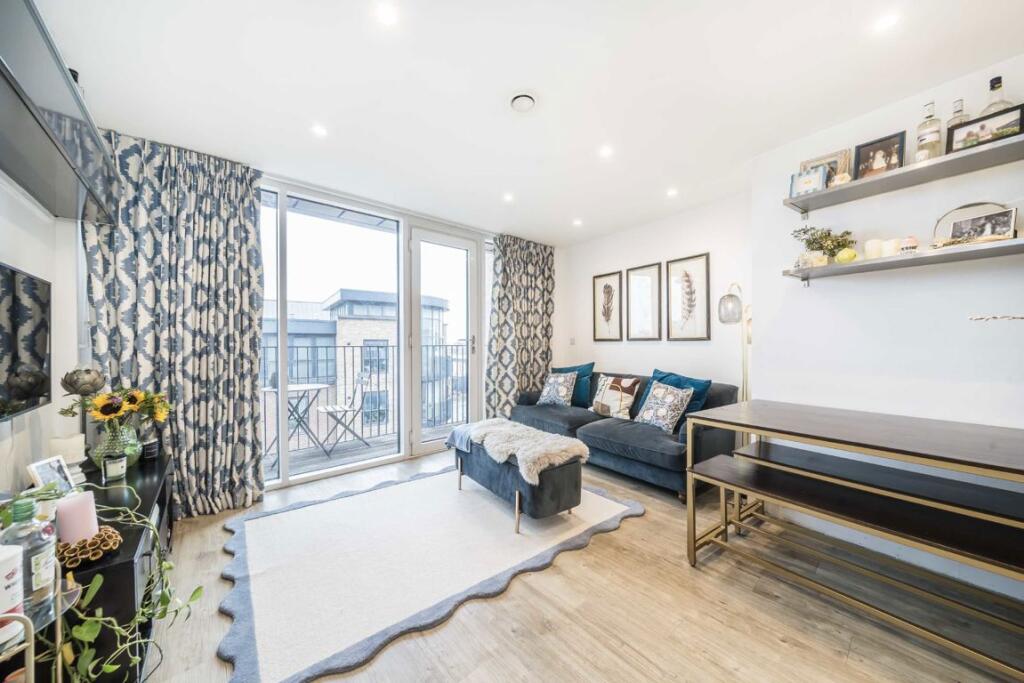 Main image of property: Tooting High Street, Tooting