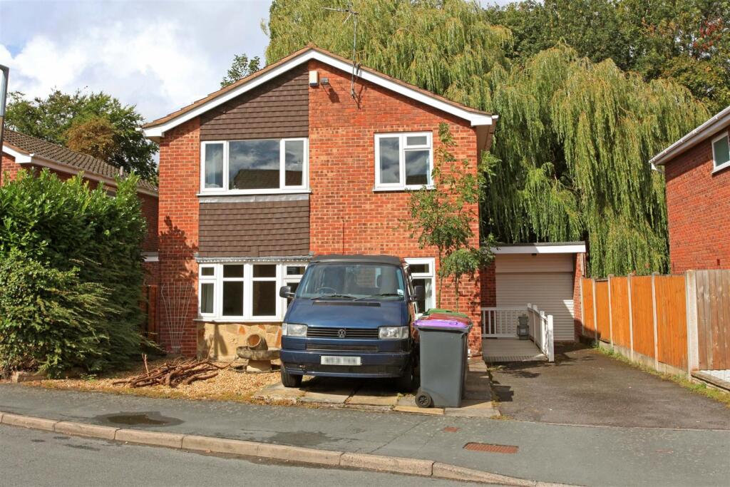 Main image of property: Fishers Lock, Newport