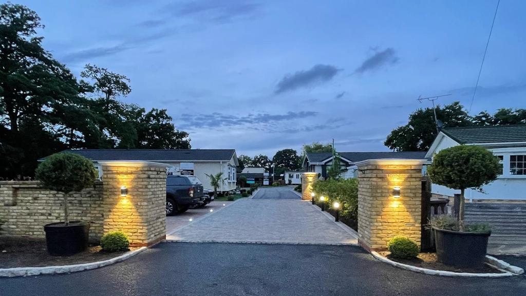 2 bedroom house for sale in Warfield Street, Warfield, Bracknell, RG42