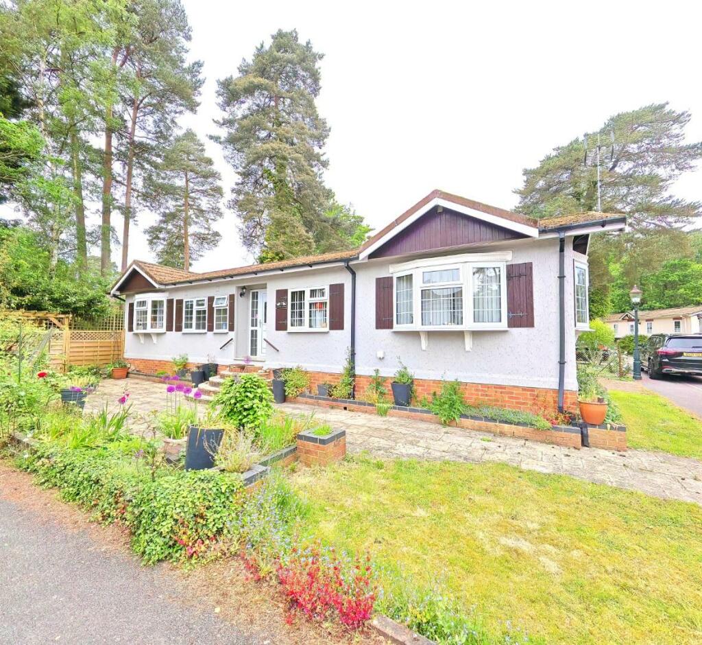 Main image of property: California Country Park Homes, Nine Mile Ride, Finchampstead, Wokingham, RG40 4HT
