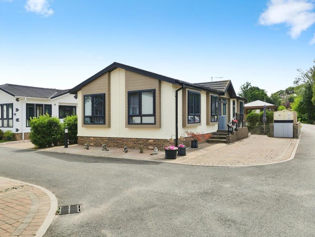 Main image of property: Barkham ride, Finchampstead, Wokingham