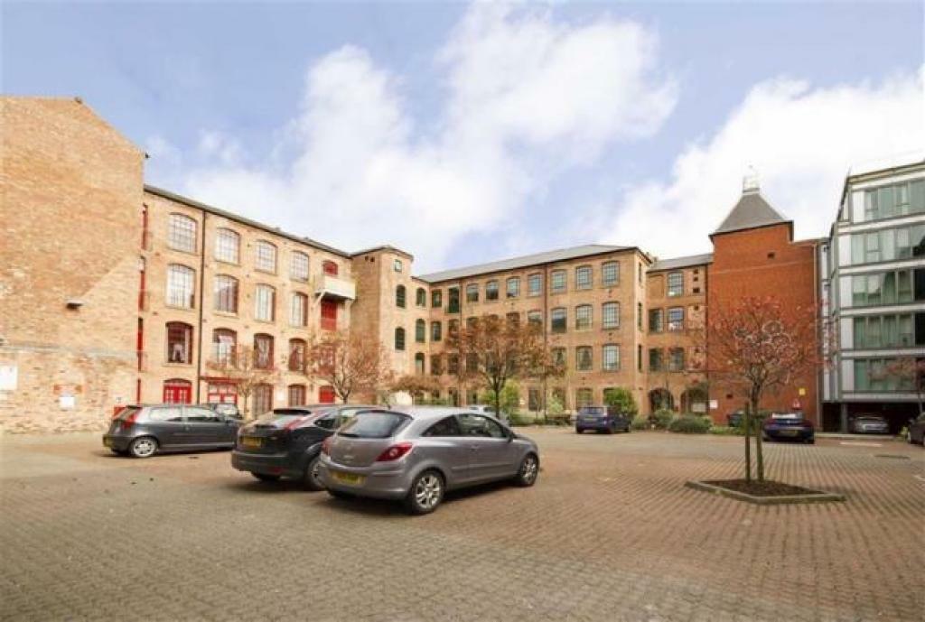 Main image of property: Raleigh Square, Nottingham, Nottingham, NG7