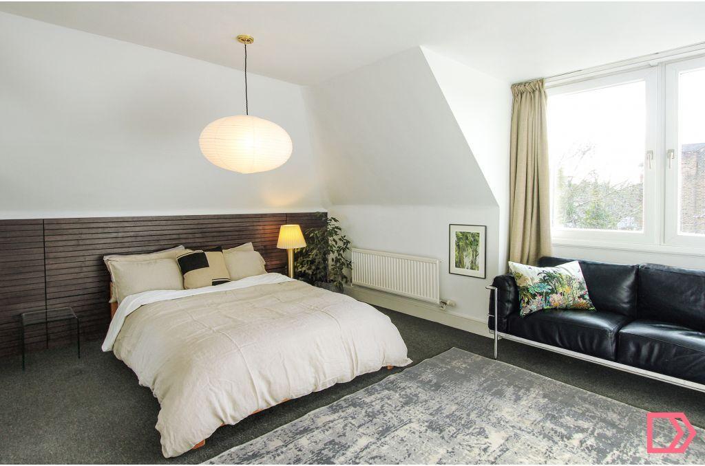 Main image of property: E  Gloucester Drive, London, London, N4