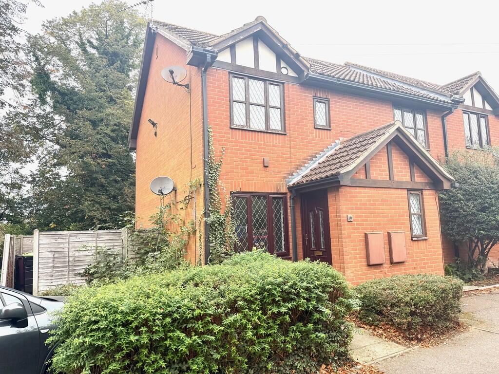 Main image of property: Chesterfield Drive, Ipswich ,IP1 6DW