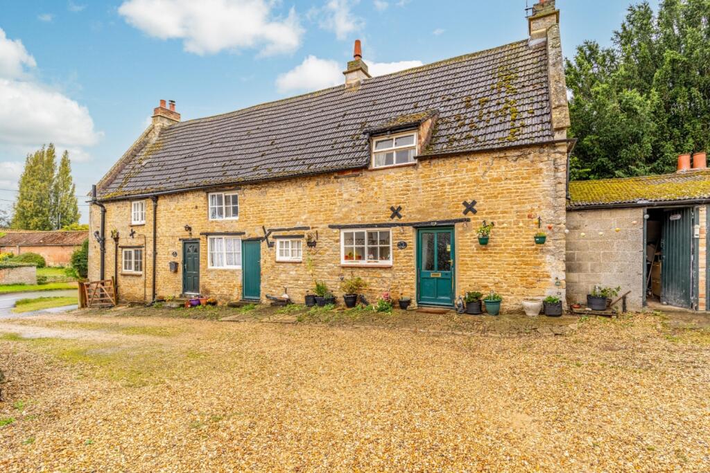 5 bedroom cottage for sale in 43 & 45 High Street, Morton, Bourne