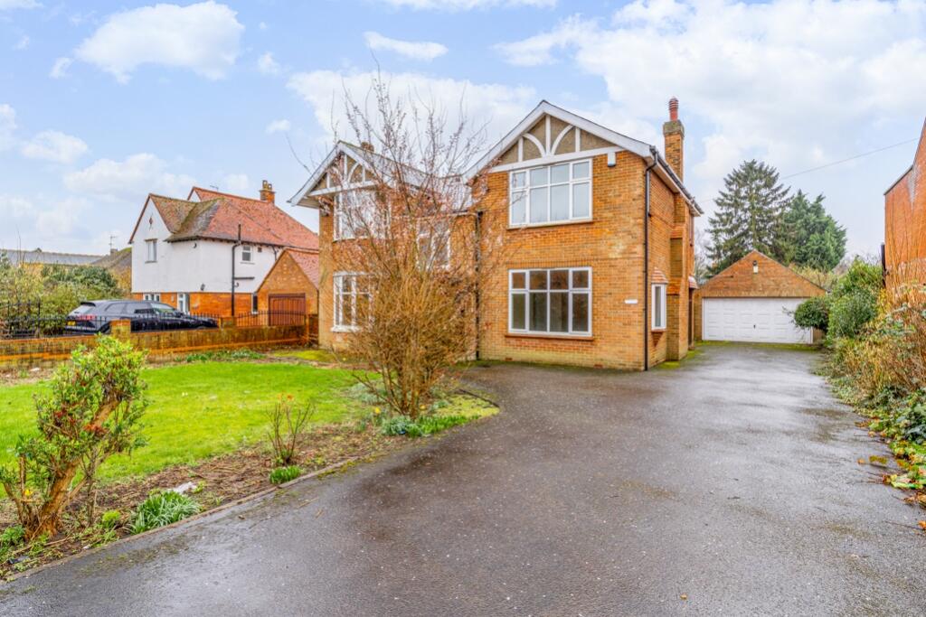 5 bedroom detached house for sale in Bridge Road, Sutton Bridge