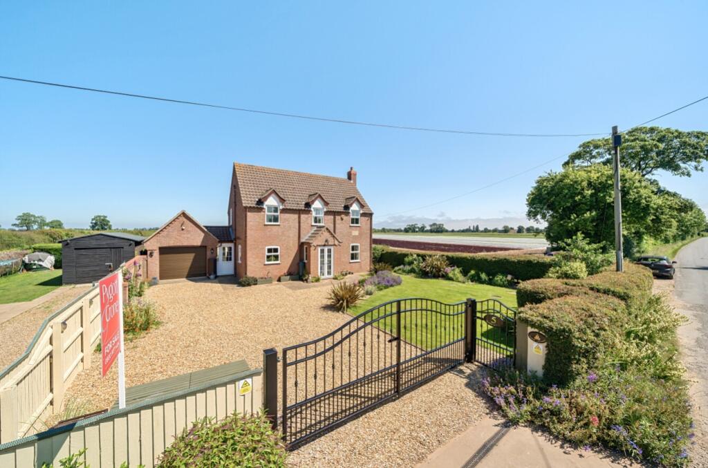 3 bedroom detached house for sale in 5 Durhams Road, Dawsmere, Spalding