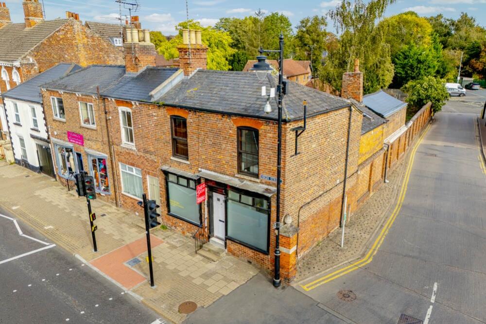 Main image of property: High Street, Holbeach, Spalding, Lincolnshire, PE12