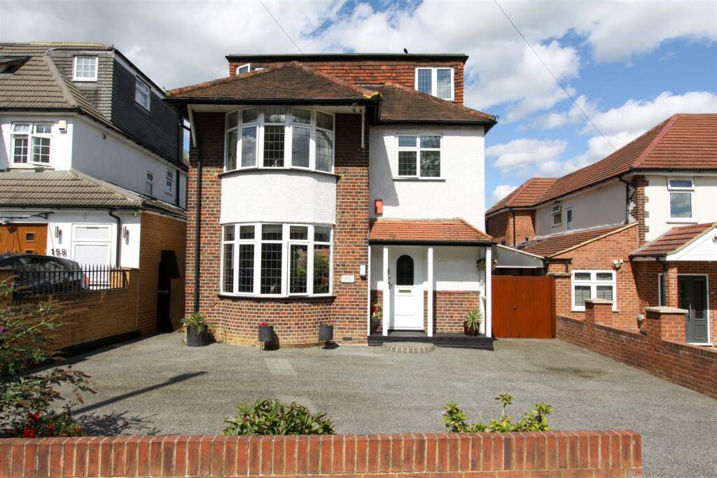 4 bedroom detached house for sale in Swakeleys Road, Ickenham, UB10
