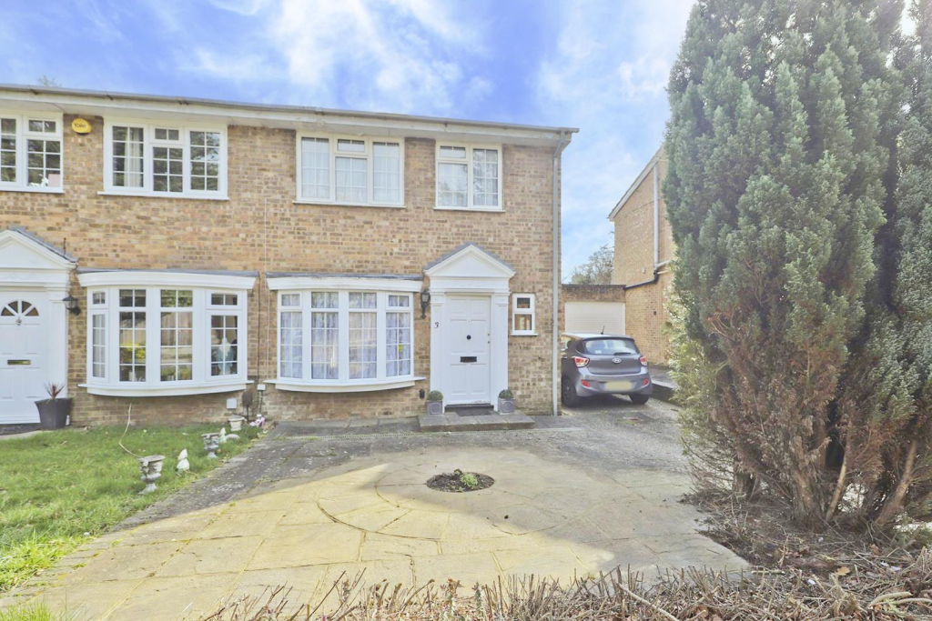 Main image of property: Silverbirch Close, Ickenham, UB10