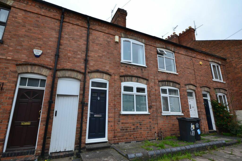 4 bedroom terraced house for rent in Leopold Road, Leicester, LE2