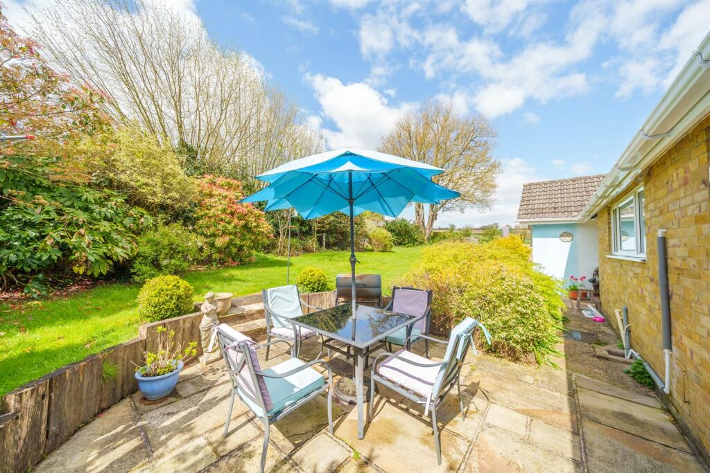 4 bedroom detached house for sale in Meadow View, Marlow Bottom, SL7