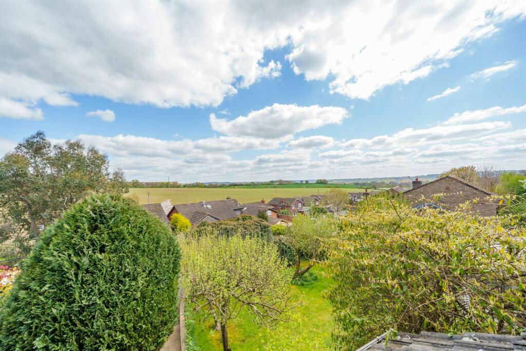 4 bedroom detached house for sale in Meadow View, Marlow Bottom, SL7