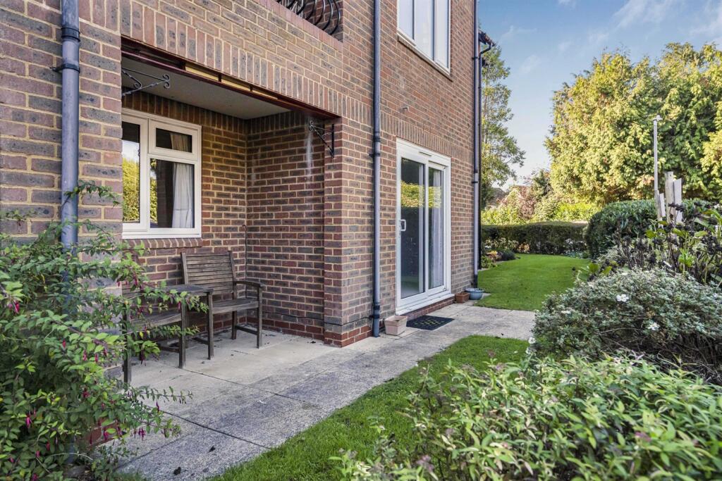 Main image of property: Retirement Flat - Trinity Court, Marlow