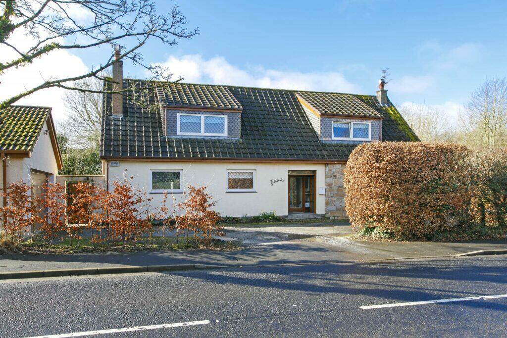 4 bedroom detached house for sale in Escala, 35 Longhill Avenue