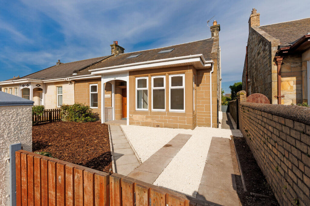 Main image of property: Knoxville, 105 Prestwick Road, Ayr, KA8 8LJ