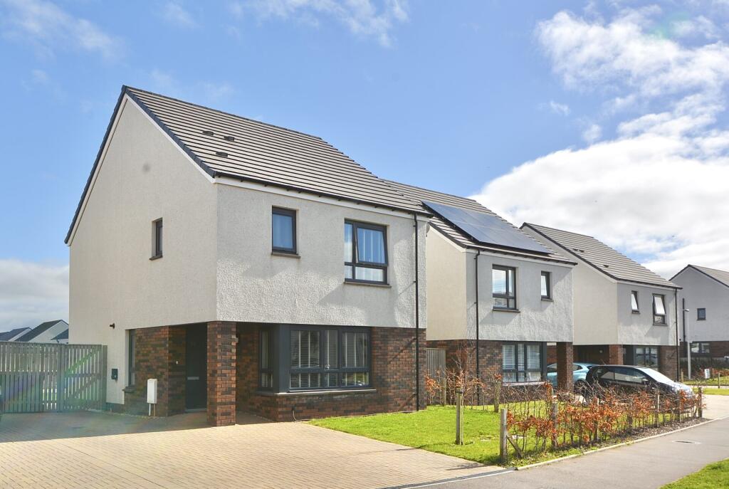 Main image of property: 77 Cumbrae Drive, Doonfoot, KA7 4GA