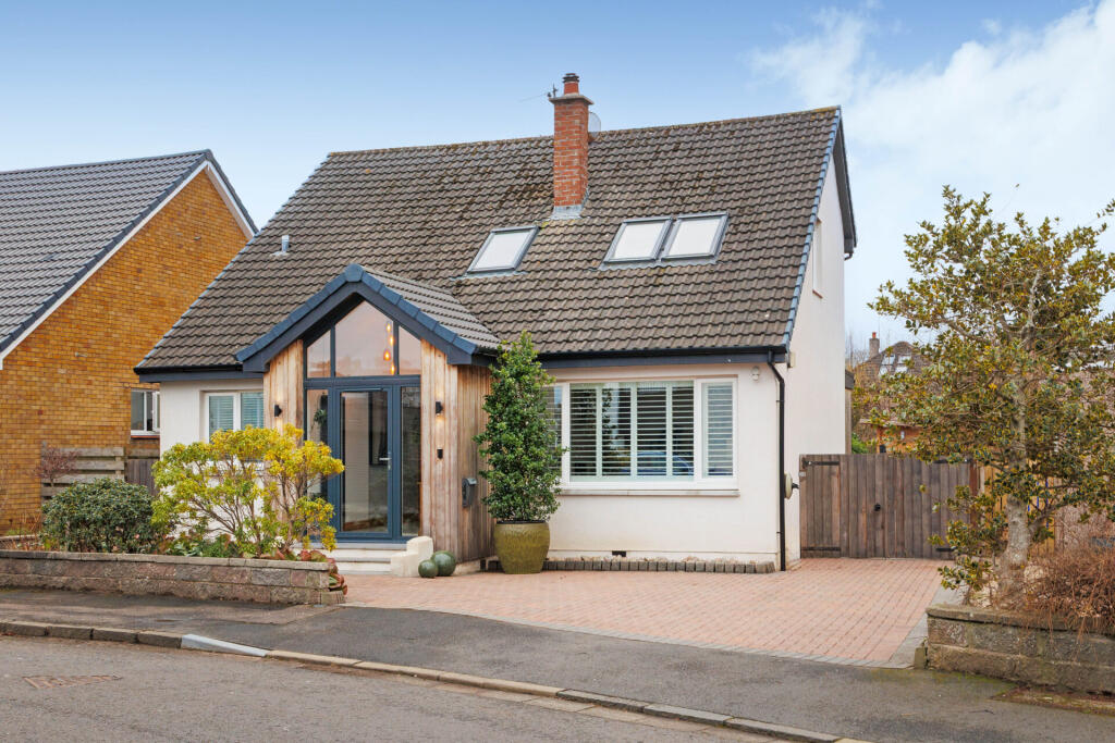 Main image of property: 42 Sunningdale Avenue, Alloway, KA7 4RQ