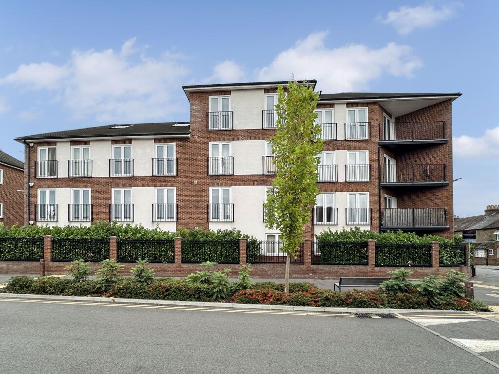Main image of property: Reet Gardens, Slough, Berkshire, SL1