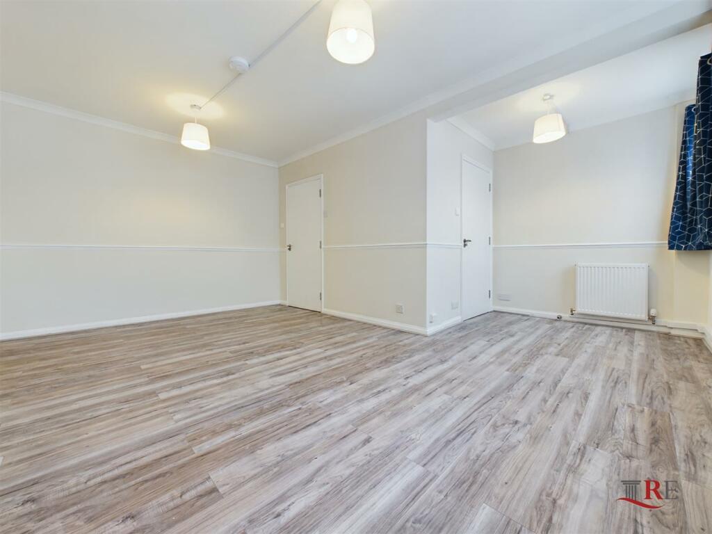 3 bedroom flat for rent in Athens Gardens, Harrow Road, London, W9 3RT, W9