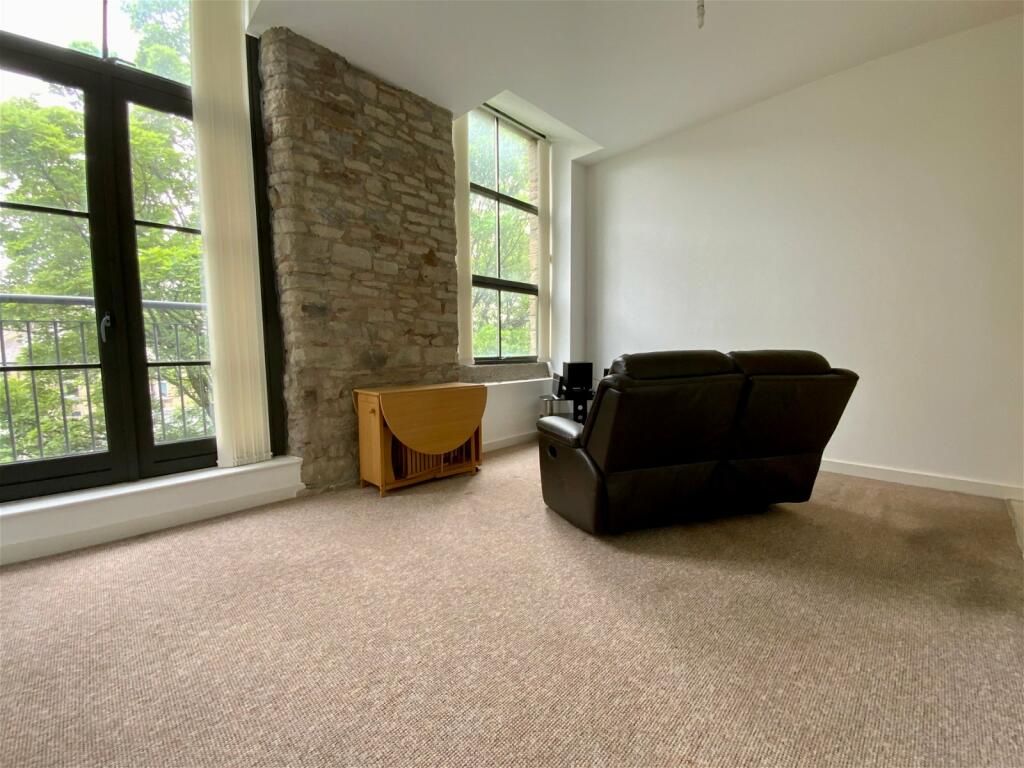 2 bedroom apartment for sale in Victoria Street, Glossop, SK13