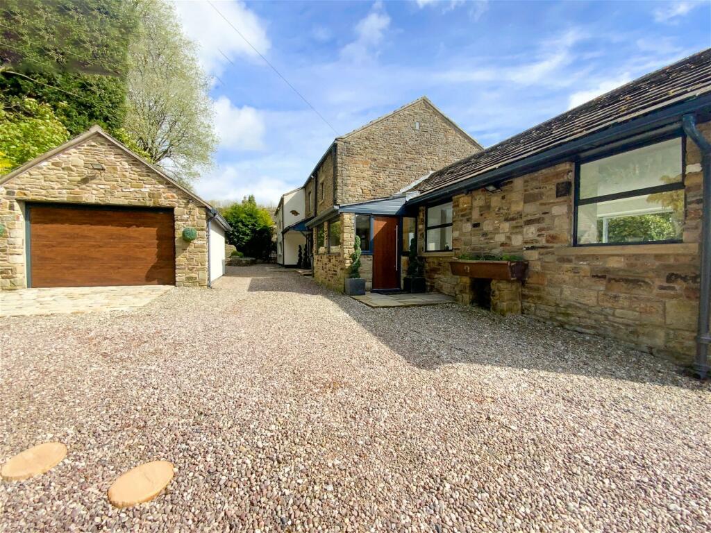 5 bedroom detached house for sale in Edge Lane, Mottram, SK14