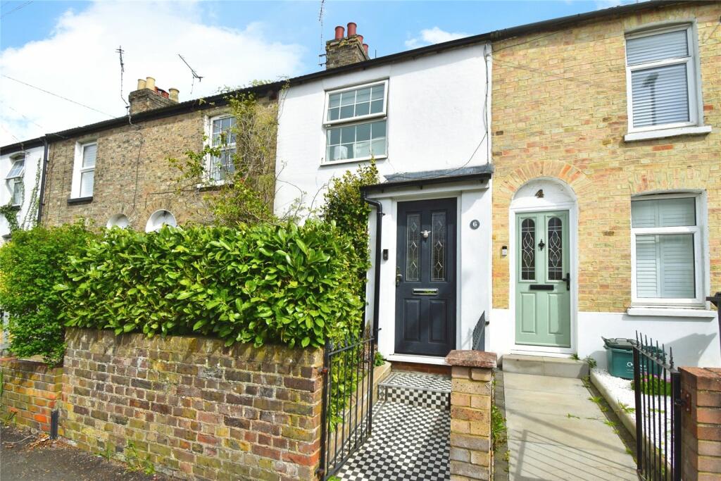 2 bedroom terraced house for sale in Arbour Lane, Chelmsford, Essex, CM1