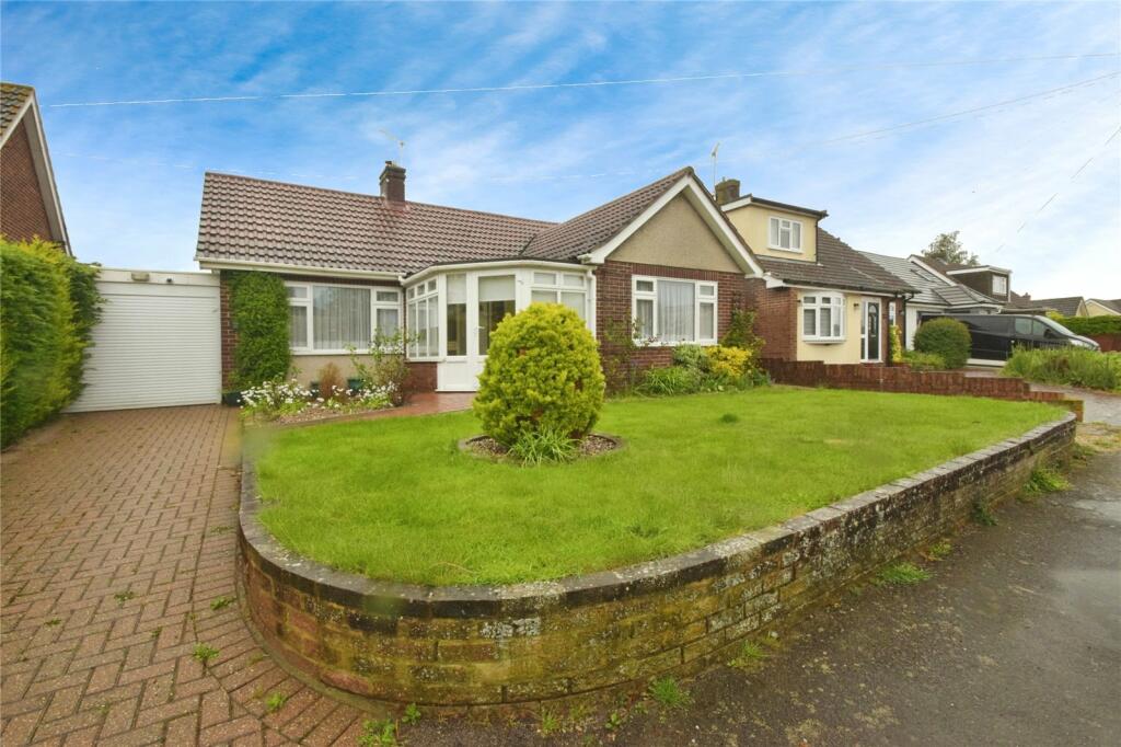 3 bedroom bungalow for sale in Haselfoot Road, Boreham, Chelmsford, Essex, CM3